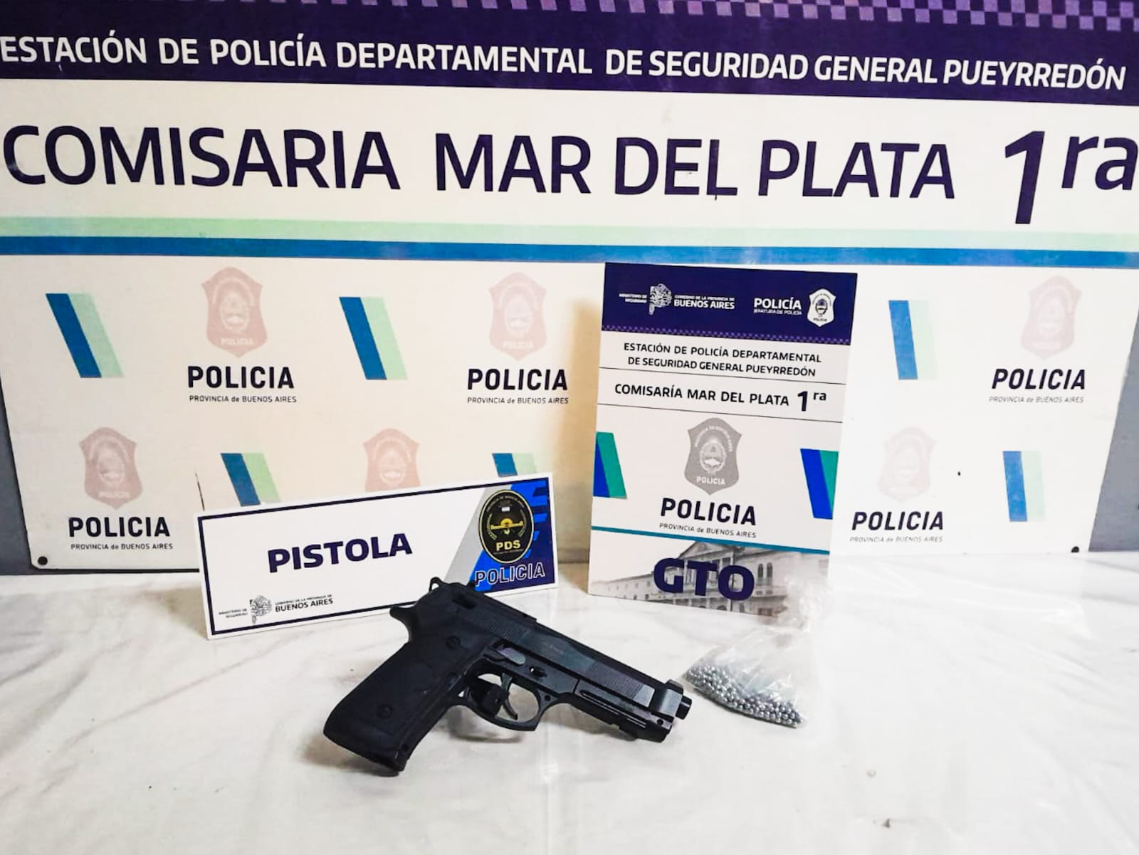 Secuestraron una airsoft tras amenazas en un instituto médico