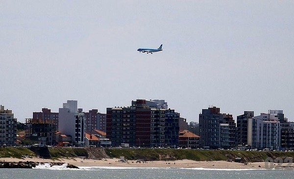 Ver a Colapinto desde MDP cuesta hasta US$3.729
