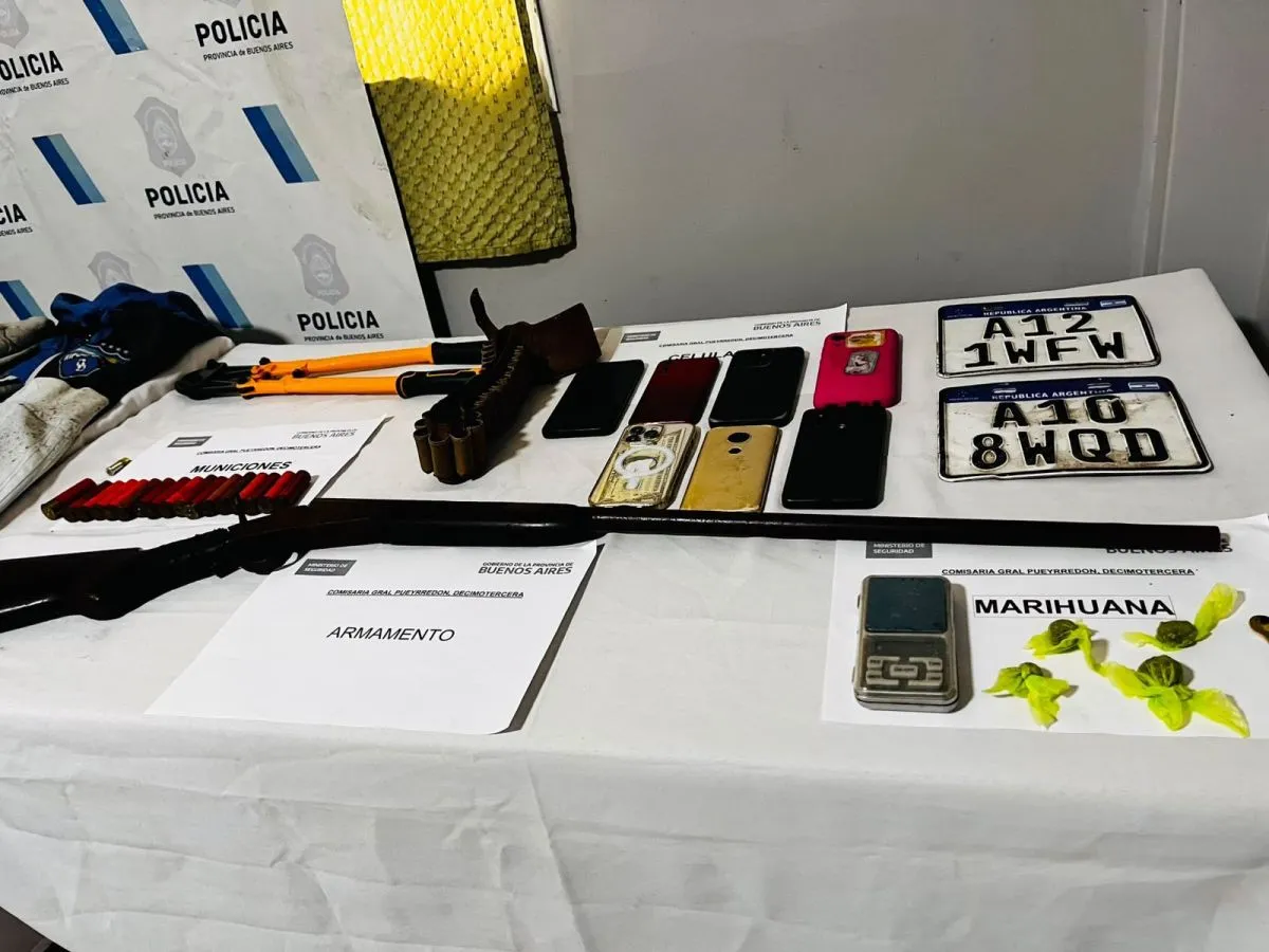 Operativo en Barrio Jardín secuestró moto, armas y autopartes