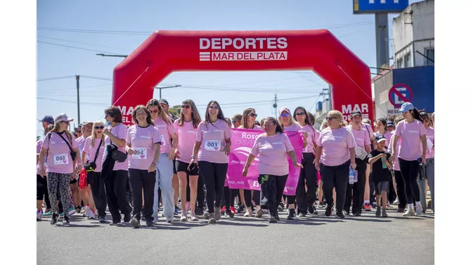 Batán camina de rosa y abre controles en los CAPS