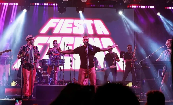 Mil shows después, Los Eternos copan Brewhouse