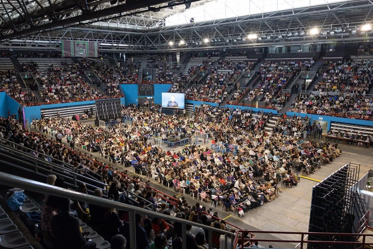 8.000 personas llegan al Poli por una convención