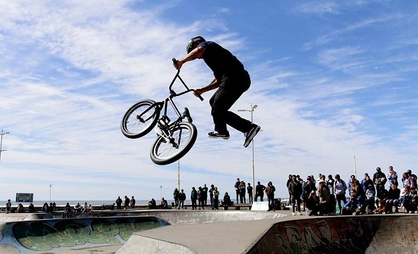 Proponen nombrar al Skatepark Bristol por Ricardo Gurrieri