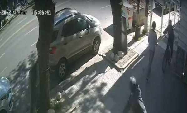 Aprehendieron a un adolescente tras un arrebato en Plaza Rocha