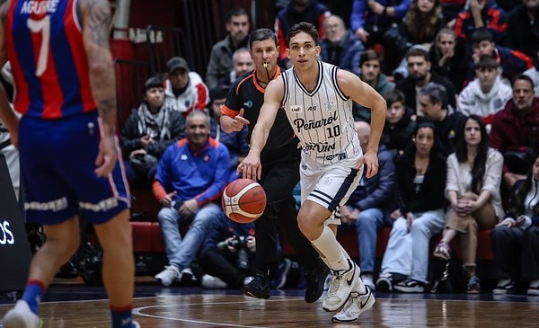 Peñarol no afloja y ya va 3-0 tras ganar 92-85