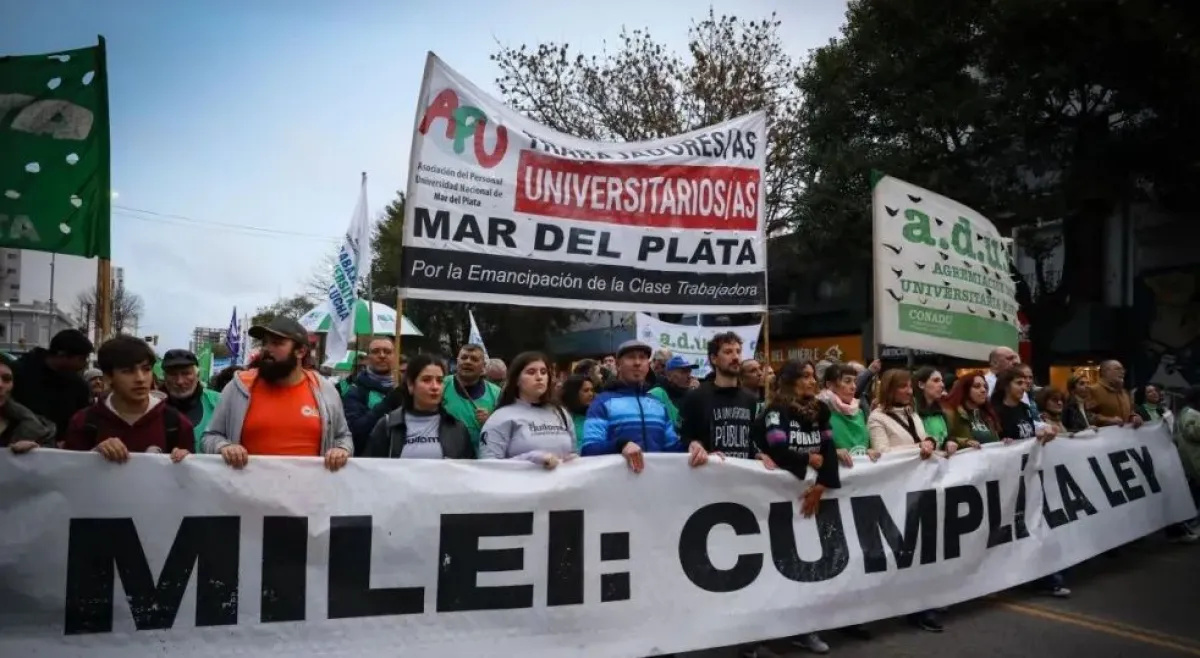 La marcha universitaria corta el centro desde las 16.30