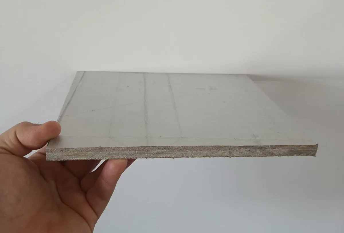 Sachets de leche que terminan en muebles