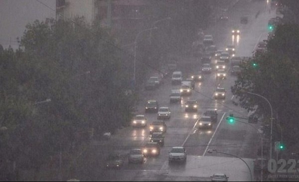 Miércoles de remera y alerta amarilla en Mar del Plata