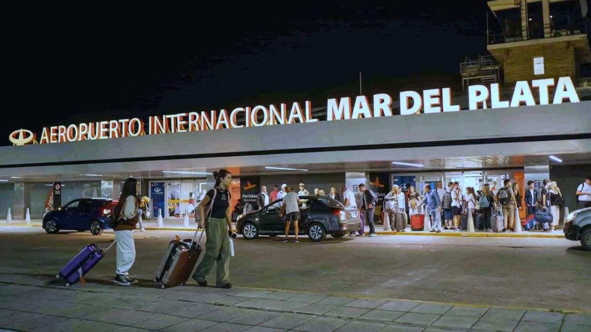Volar a Mar del Plata podría sumar $14.000 por pasajero