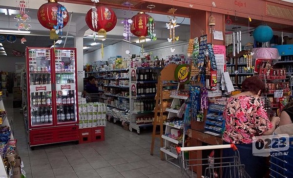 Más de 200 autoservicios reordenan la compra barrial