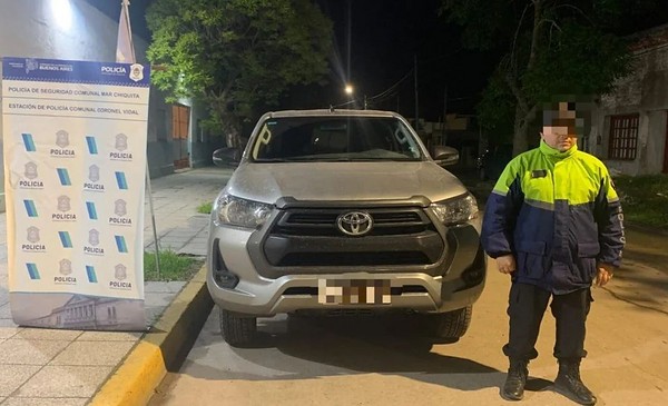 116 bidones y una Hilux robada en Coronel Vidal