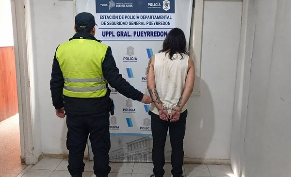 Pateó en la cara a un hombre tras discutir en Alsina y Garay