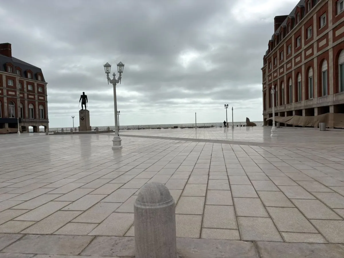 La plazoleta Brown reabre y la Rambla cambia de cara