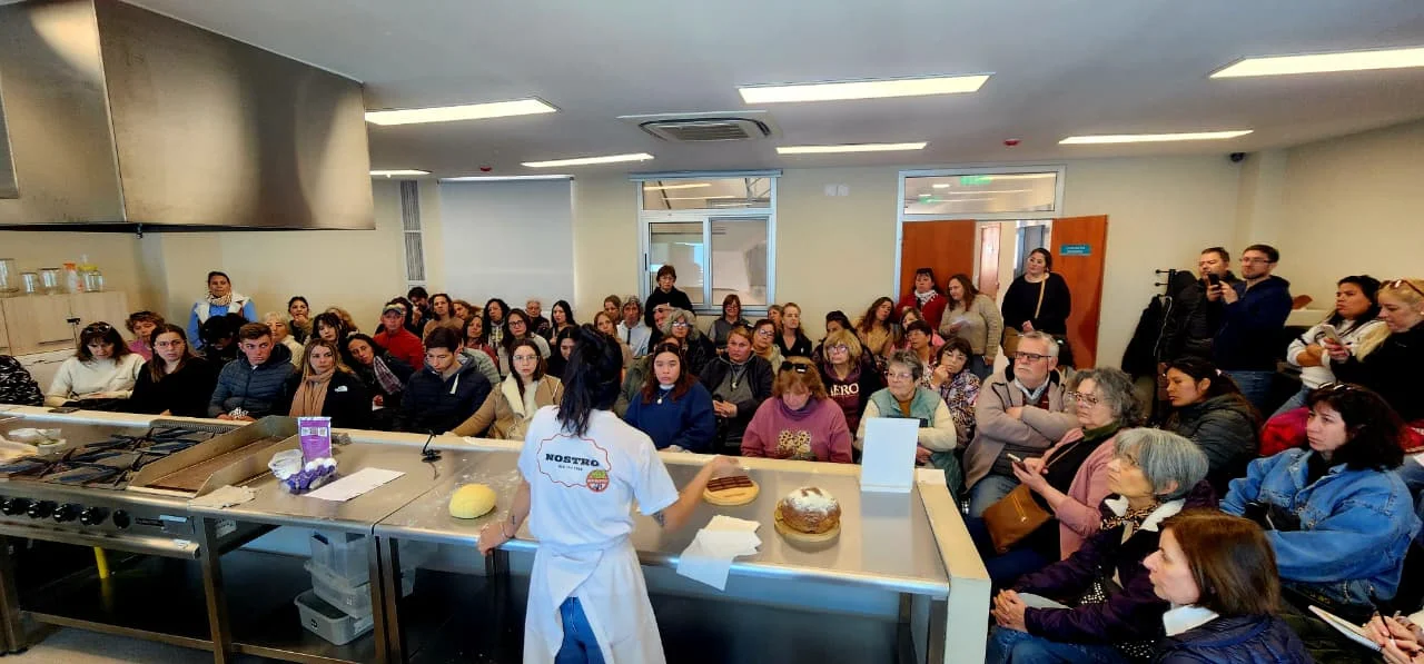 Pan casero y chocotorta sin TACC convocaron a más de 70