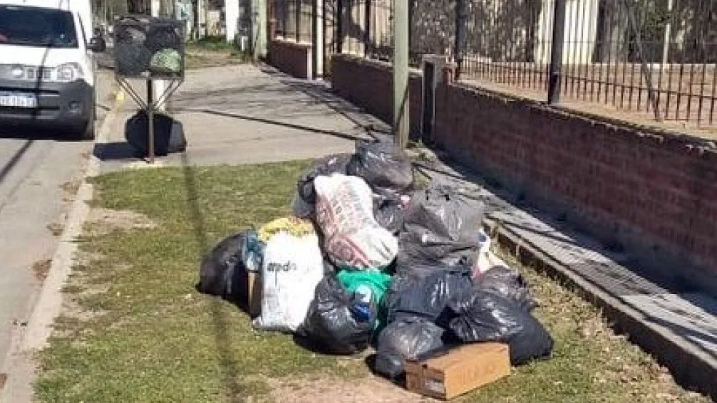 Faltó casi un cuarto del plantel y la basura quedó esperando