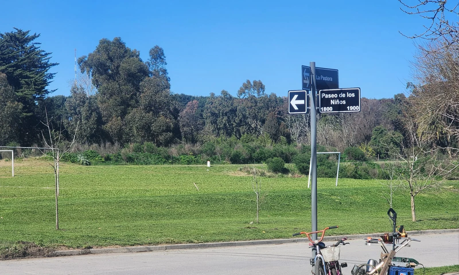 La Movediza prende la cancha cuando cae el sol