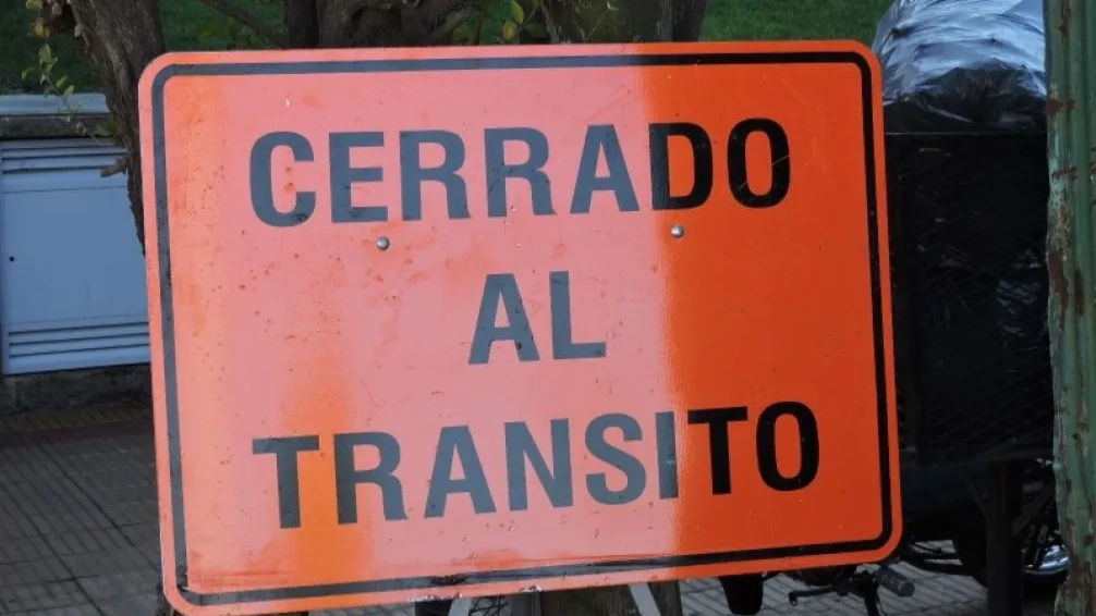 Una hora a media calzada en Rodríguez y San Martín