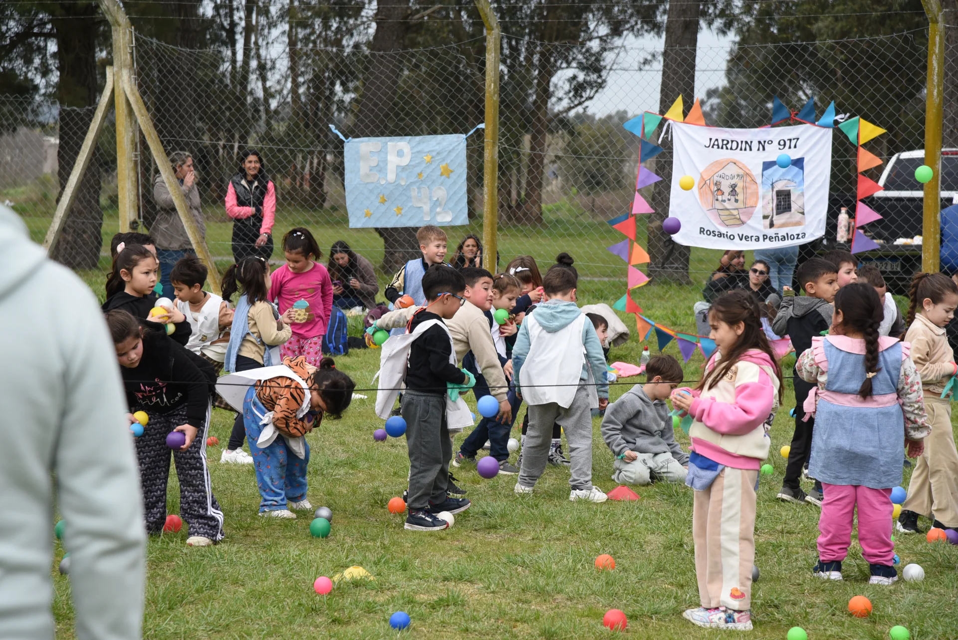 1.604 chicos hicieron del Hípico una previa de la primaria