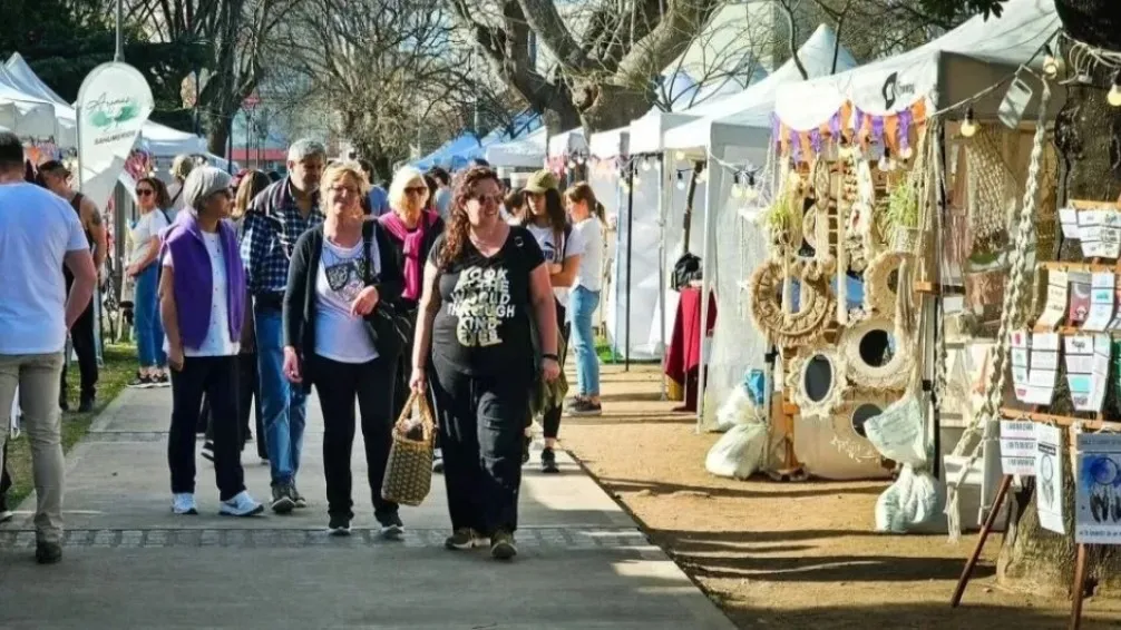 Más de 200 emprendimientos copan la Plaza Moreno