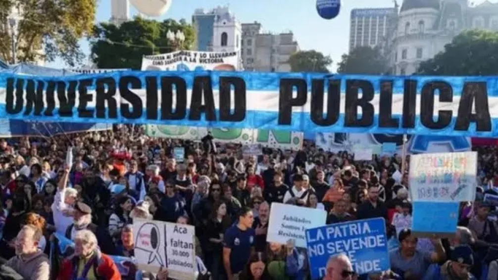 La universidad vuelve a parar 72 horas por financiamiento