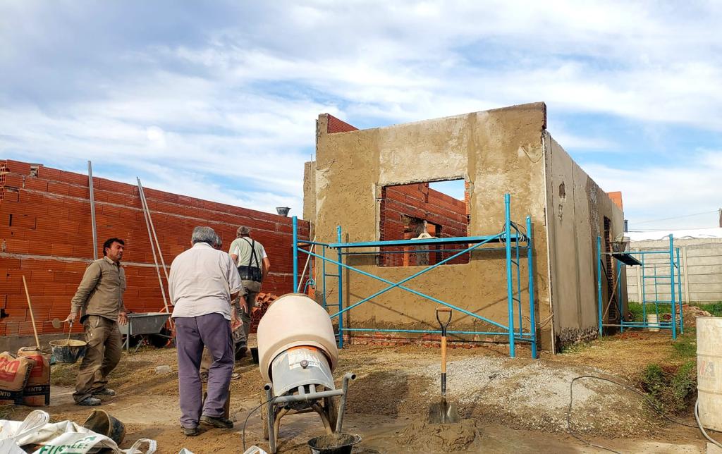 Seis casas frenadas y $87 millones para terminarlas
