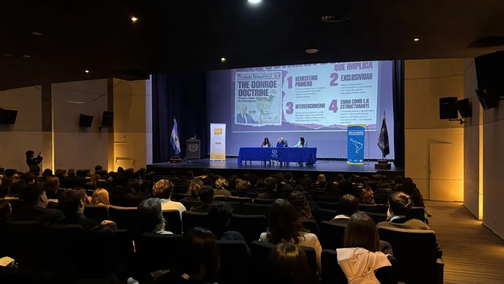 500 estudiantes pusieron al mundo en debate en Tandil