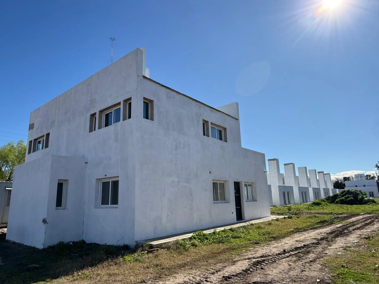 156 casas, 15 obreros y una cuenta pendiente en Sans Souci