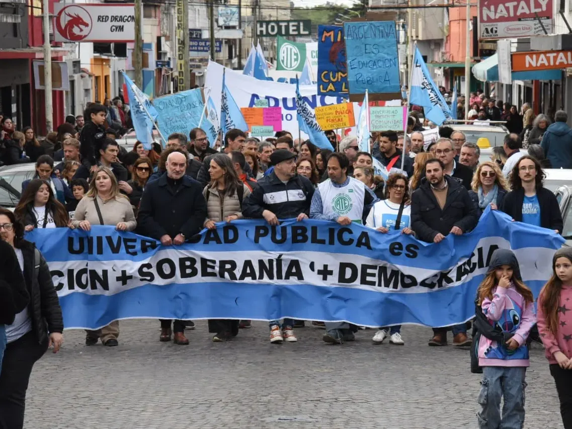 Adunce denuncia un año sin aplicar la ley universitaria