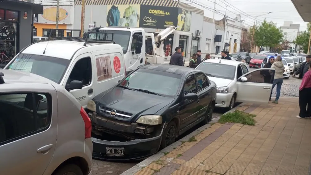 Tres vehículos y una cuadra frenada en Rodríguez