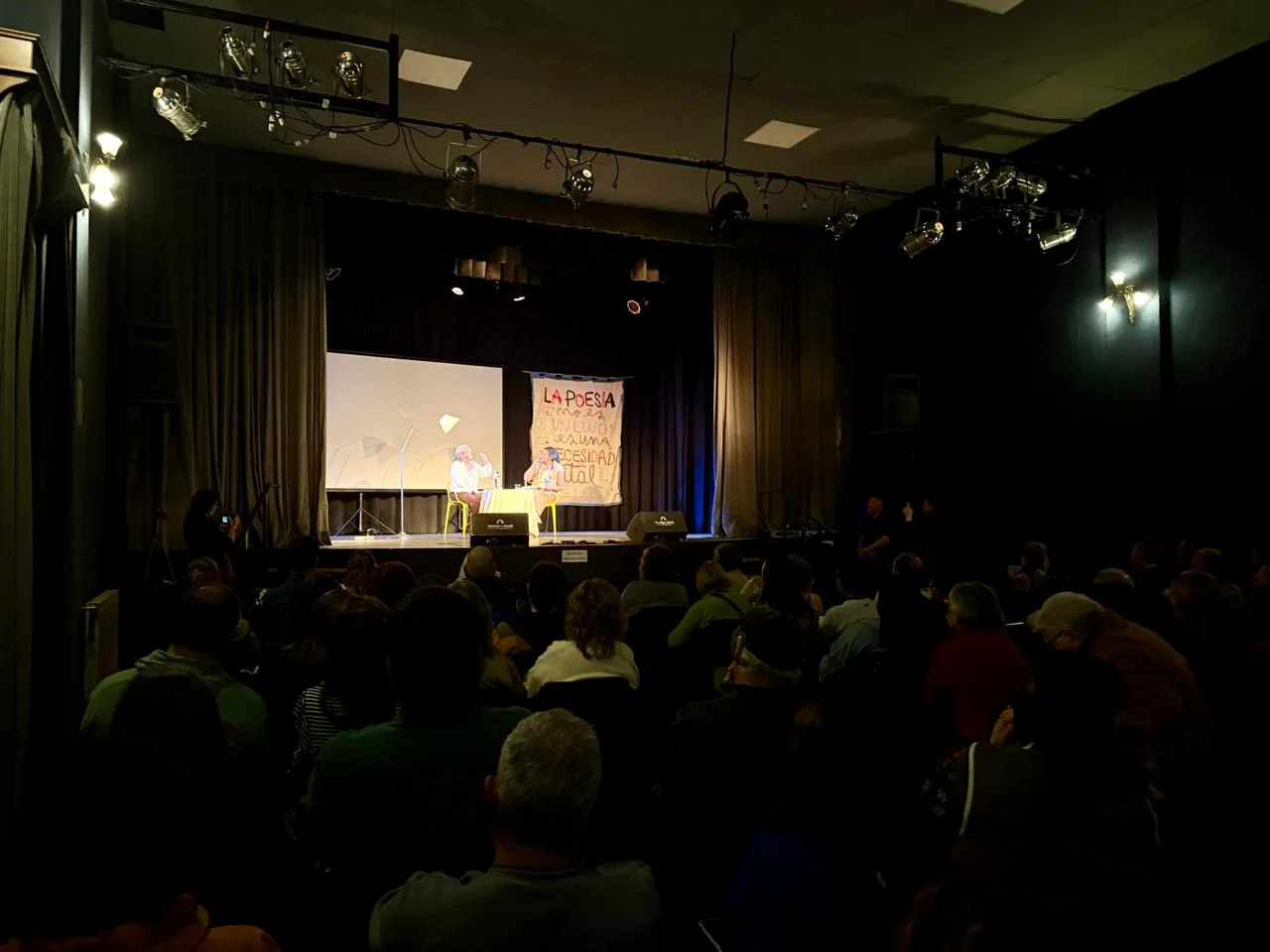 El caos que llenó la Confraternidad no fue un accidente