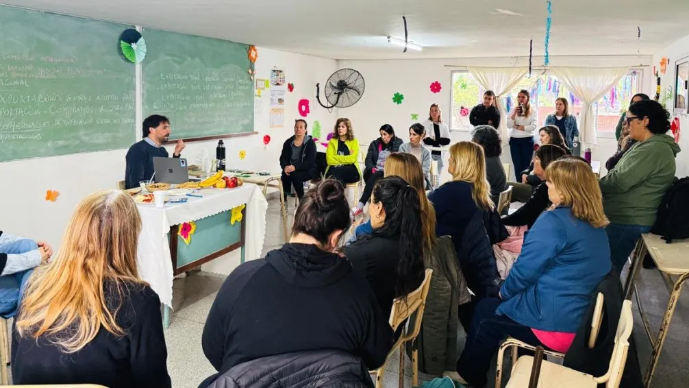 Llegar antes: 30 mujeres evaluadas por riesgo cardíaco en Vela