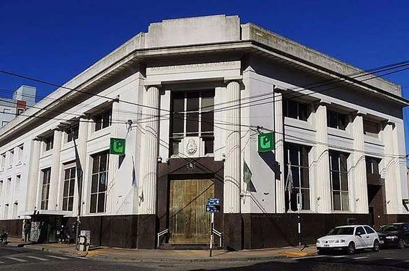 Seis días sin bancos: qué operaciones siguen disponibles