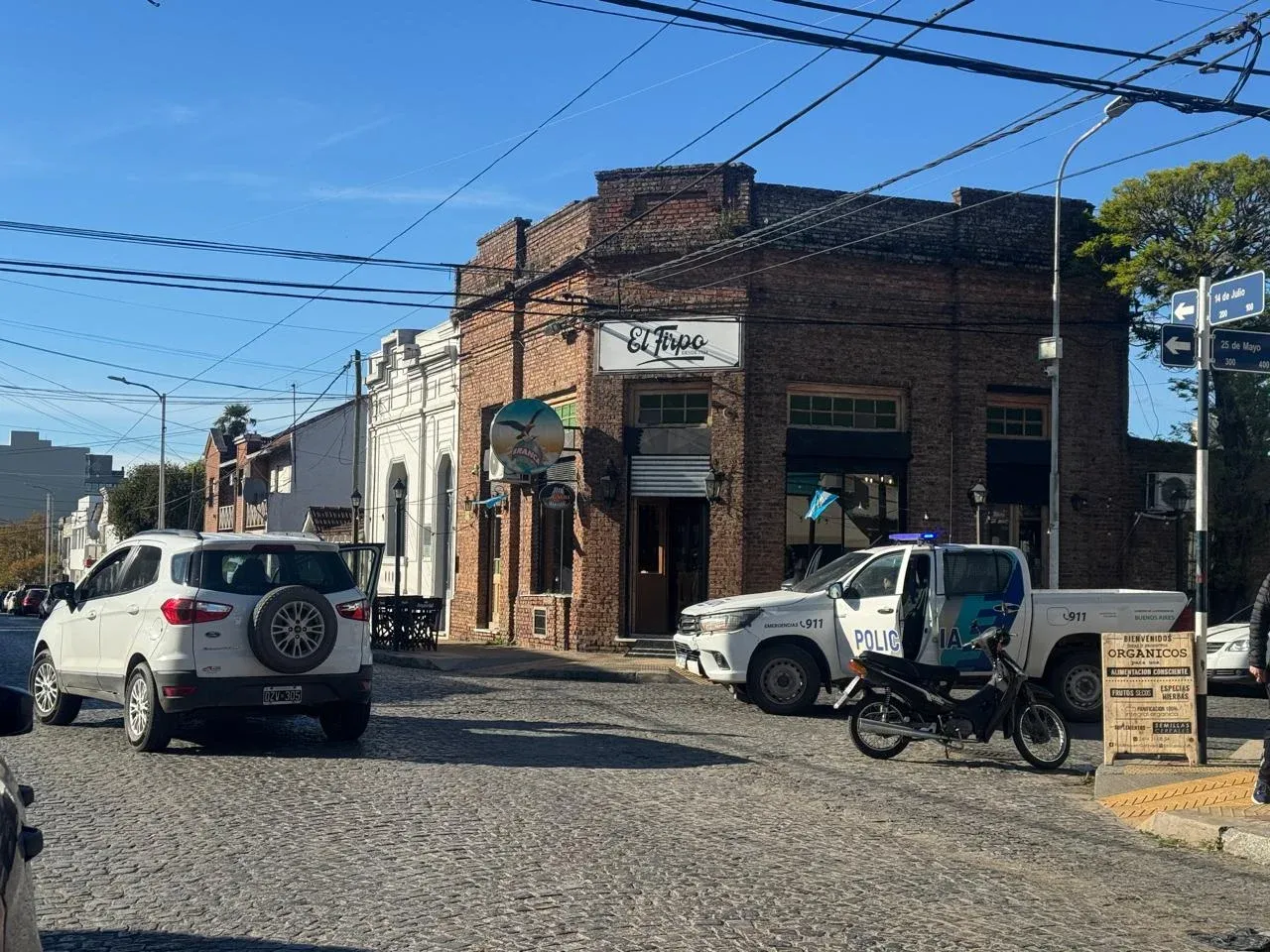 Una mujer y su hijo fueron hospitalizados tras un choque