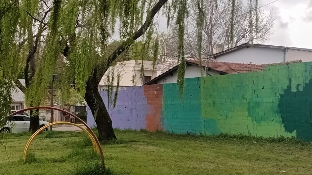 La Plaza Lourdes le declaró la guerra al gris