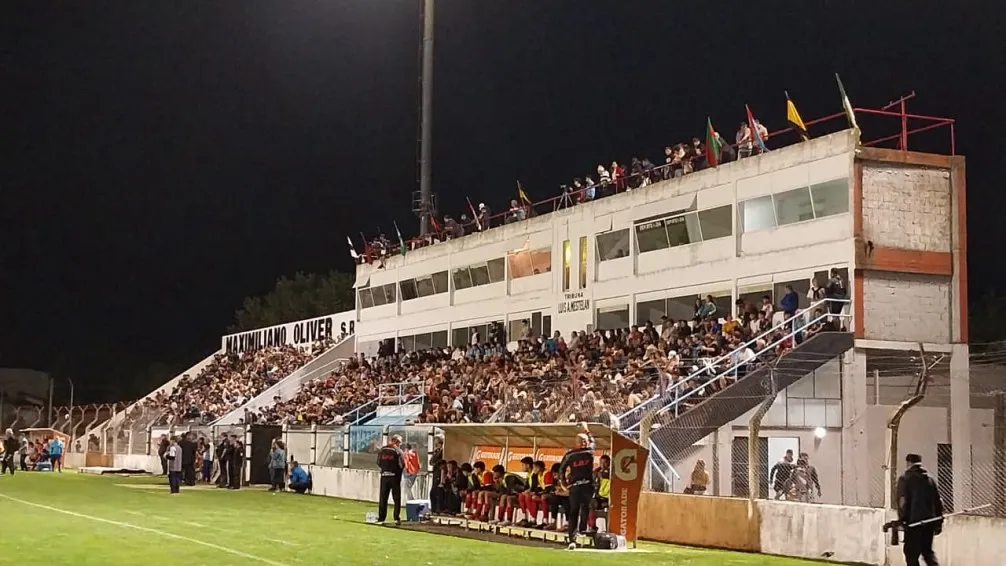 Chacinar mete fútbol: campeones y leyendas al San Martín