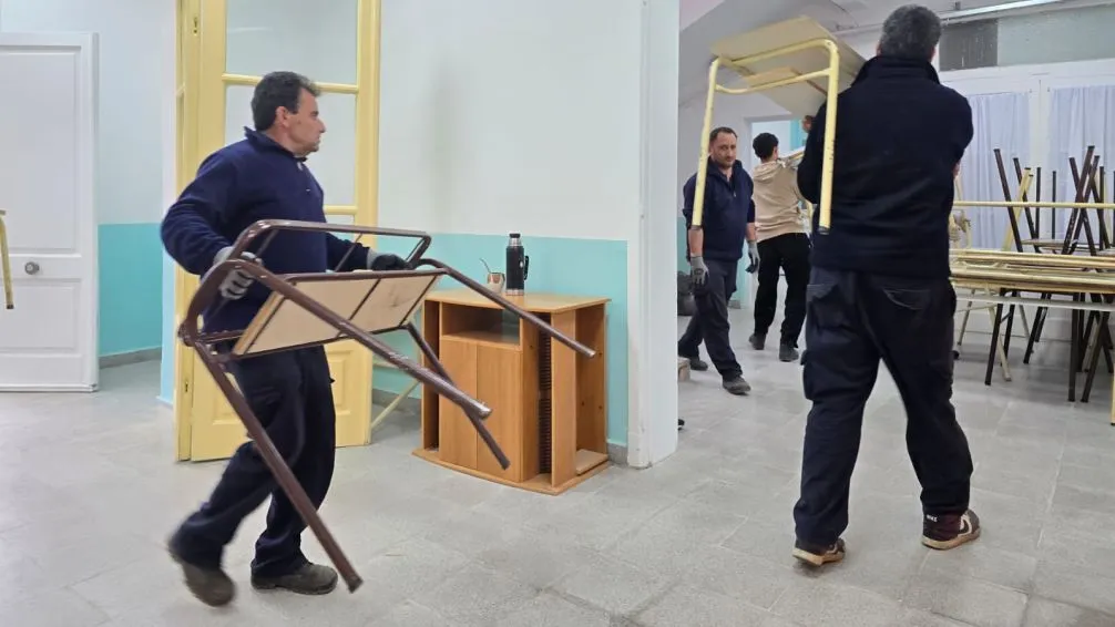 Después de cinco años, la Escuela 7 empieza a volver a casa