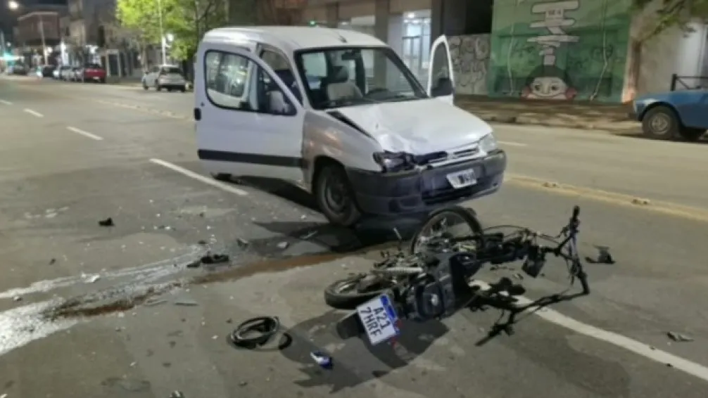 Motociclista hospitalizada tras choque en España y Rodríguez